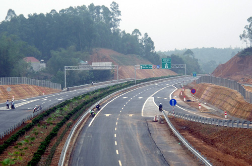 Cao-toc-Hanoi-Lao-Cai-5349-139-2549-7747