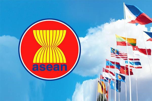 Thiết kế logo ASEAN 2020 - Thiết kế logo ASEAN 2020 thể hiện sự đổi mới và sáng tạo của khu vực Đông Nam Á, quảng bá văn hóa và hình ảnh của các quốc gia thành viên. Logo này cũng thể hiện sự kết hợp giữa truyền thống và hiện đại, tạo nên một phong cách độc đáo với sự đa dạng và đa chiều của khu vực. Logo ASEAN 2020 trở thành một biểu tượng đại diện cho sự đoàn kết và hợp tác giữa các quốc gia thành viên.
