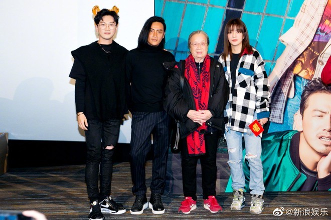 D&agrave;n sao 'Ho&agrave;n Ch&acirc;u c&aacute;ch c&aacute;ch' x&uacute;c động hội ngộ sau 20 năm