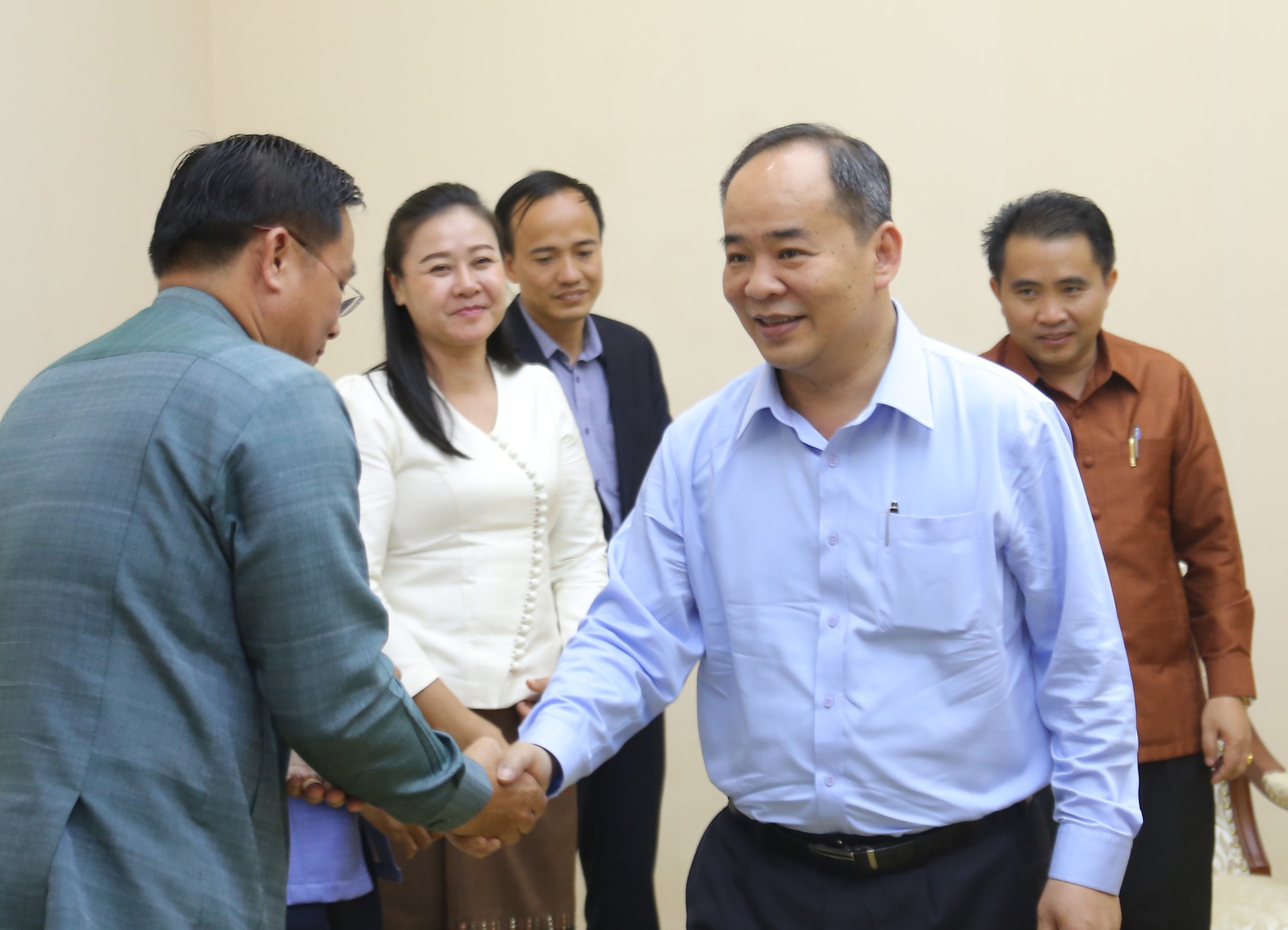 Lao3 Lao3