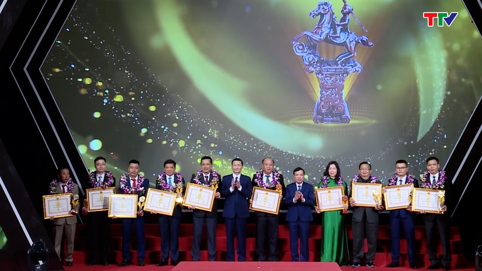Tôn vinh doanh nhân và sản phẩm hàng hóa tiêu biểu tỉnh Thanh Hóa năm 2022 - Ảnh 5.