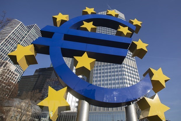 ECB lần thứ ba tăng lãi suất lên mức cao kỷ lục để chống lạm phát - Ảnh 1.