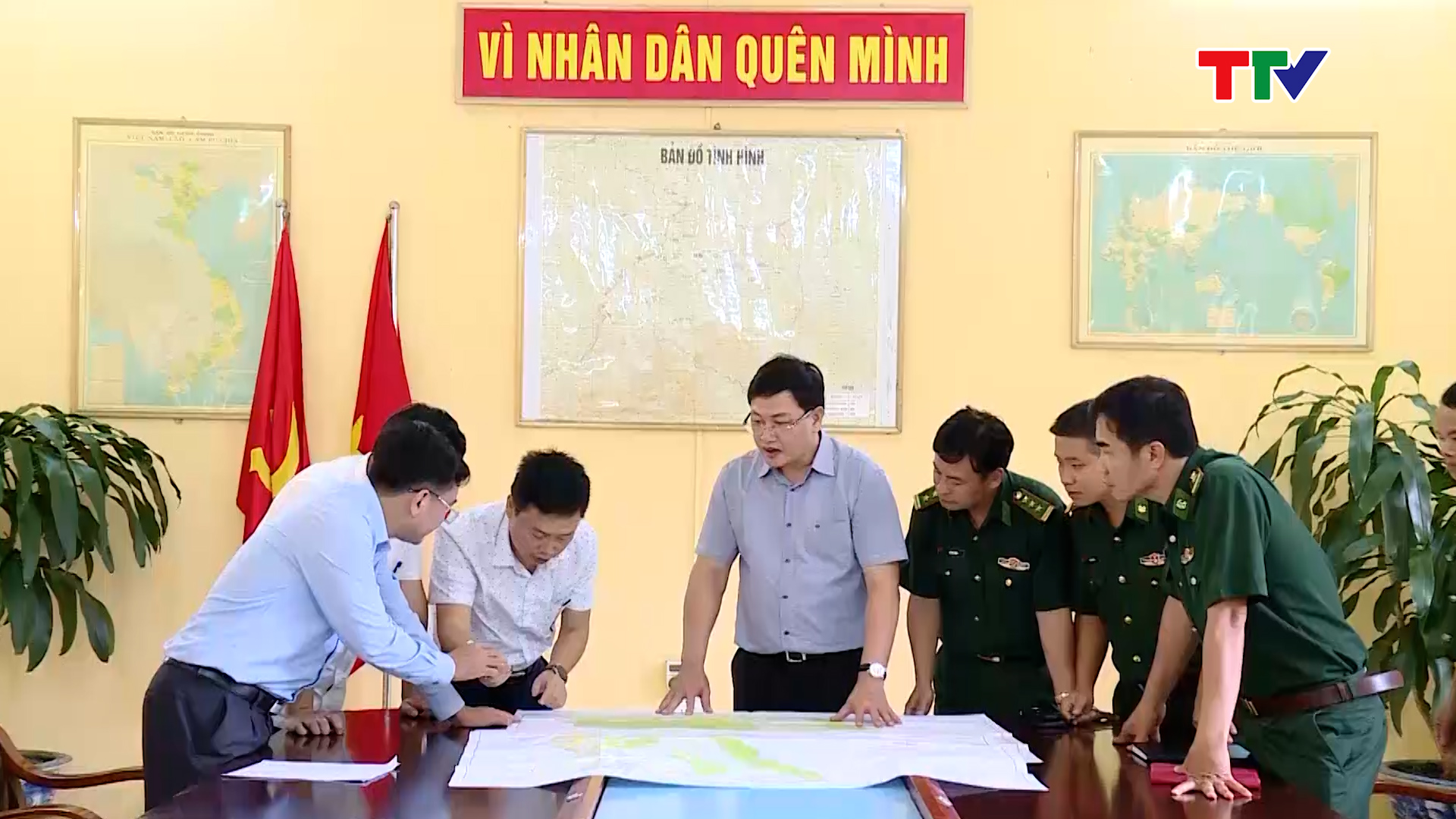 Phó Chủ tịch UBND tỉnh Mai Xuân Liêm kiểm tra tình hình giao thông tại huyện Thường Xuân - Ảnh 6.