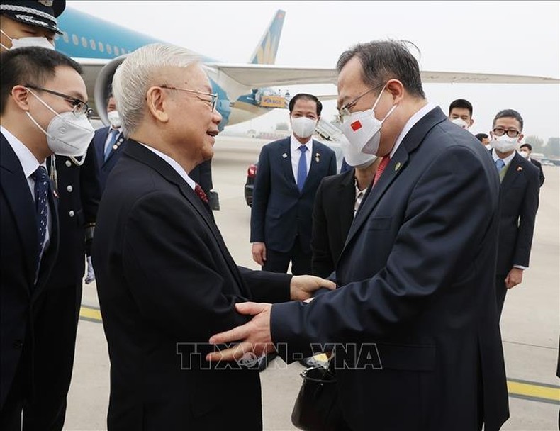 [Ảnh] Tổng Bí thư Nguyễn Phú Trọng đến Bắc Kinh, bắt đầu chuyến thăm chính thức Trung Quốc ảnh 3