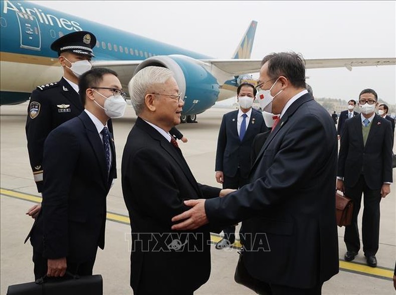 [Ảnh] Tổng Bí thư Nguyễn Phú Trọng đến Bắc Kinh, bắt đầu chuyến thăm chính thức Trung Quốc ảnh 4