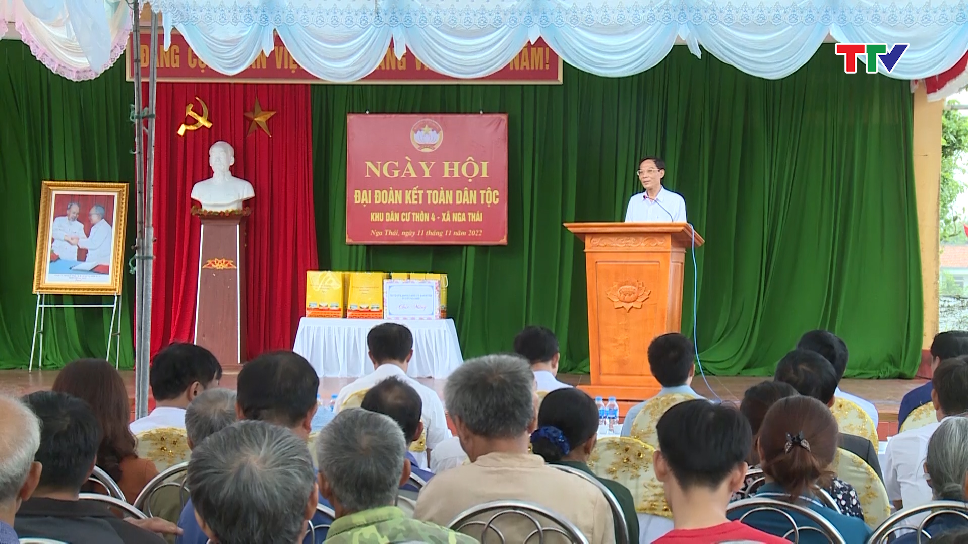 Đồng chí Đầu Thanh Tùng, Phó Chủ tịch UBND tỉnh dự Ngày hội Đại đoàn kết ở Nga Sơn - Ảnh 2.
