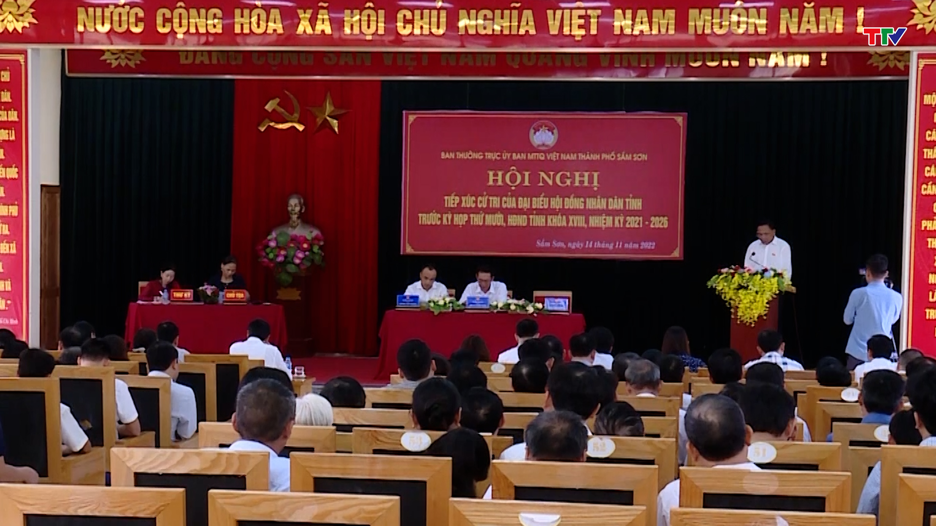 Phó Bí thư Tỉnh ủy Trịnh Tuấn Sinh tiếp xúc cử tri thành phố Sầm Sơn
 - Ảnh 2.