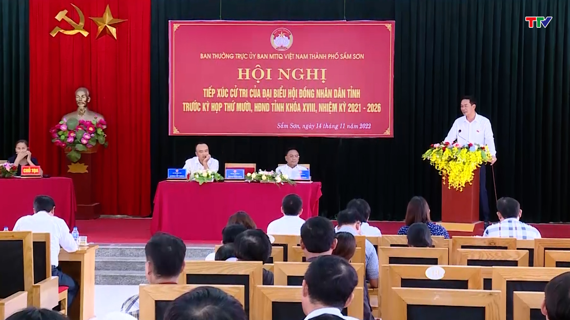 Phó Bí thư Tỉnh ủy Trịnh Tuấn Sinh tiếp xúc cử tri thành phố Sầm Sơn
 - Ảnh 4.