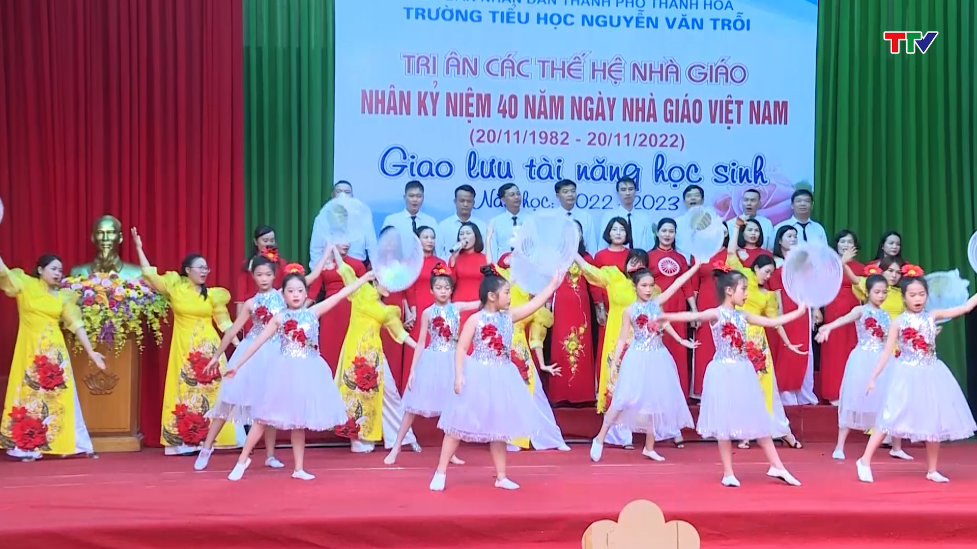 Trường Tiểu học Nguyễn Văn Trỗi, thành phố Thanh Hóa
kỷ niệm 40 năm Ngày nhà giáo Việt Nam
 - Ảnh 2.