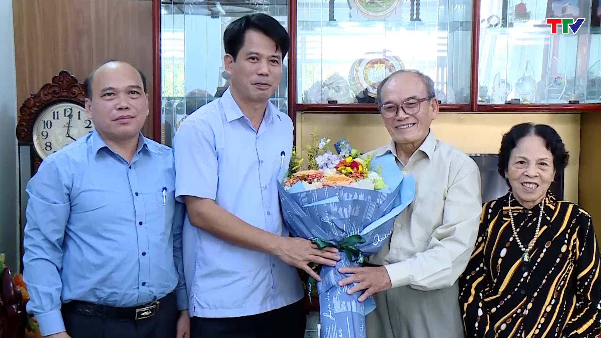 Trưởng Ban Tuyên giáo Tỉnh ủy chúc mừng Ngày Nhà giáo Việt Nam 20/11 - Ảnh 2.