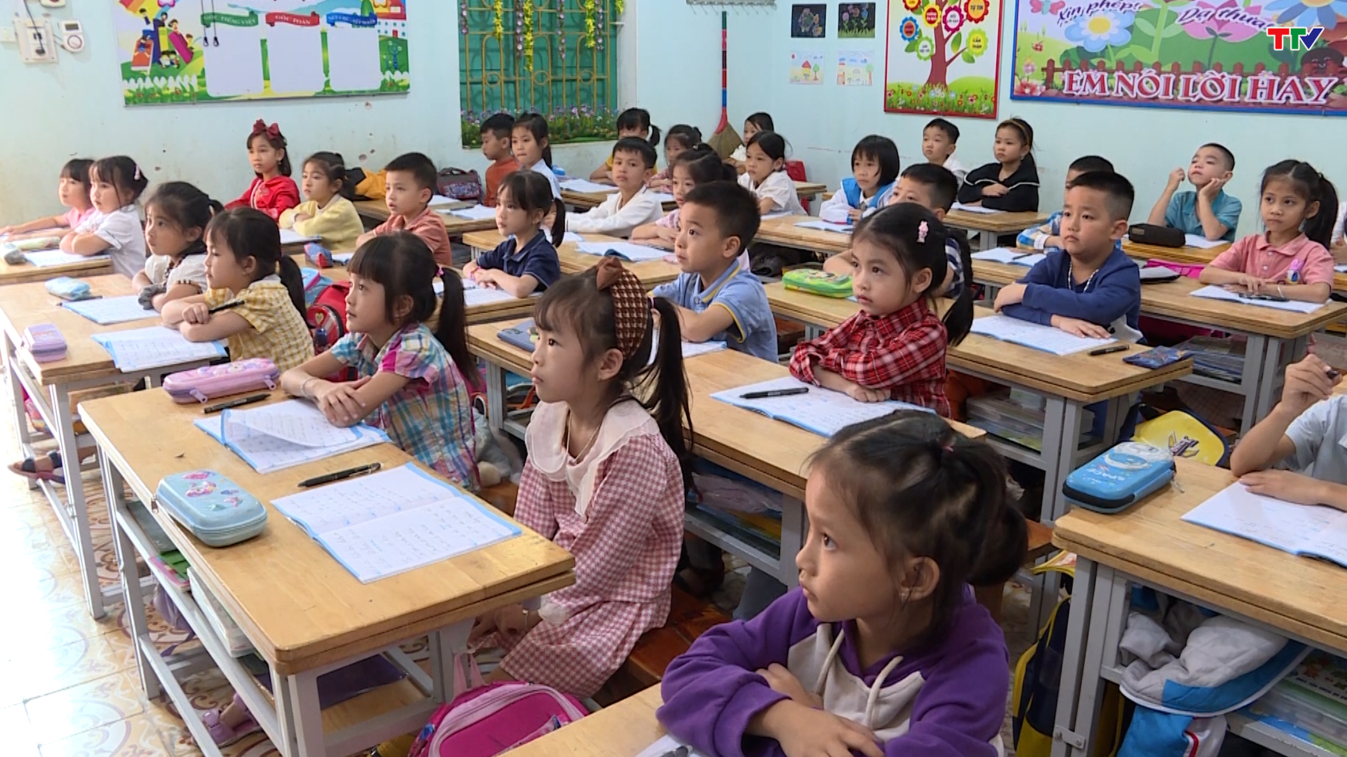 Xung quanh phản ánh của giáo viên về việc đánh giá học sinh Tiểu học tại huyện Cẩm Thủy
 - Ảnh 5.