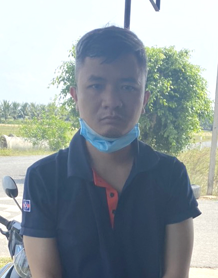 Bắt đối tượng truy nã lẩn trốn sang Campuchia - Ảnh 2. Bắt đối tượng truy nã lẩn trốn sang Campuchia - Ảnh 2.