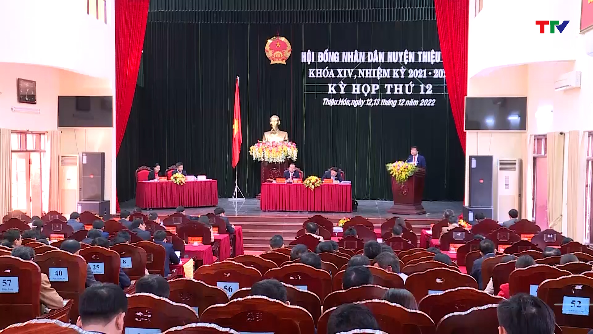 HĐND huyện Thiệu Hóa khai mạc kỳ họp thứ 12 khóa XIV  nhiệm kỳ 2021-2026  - Ảnh 2.