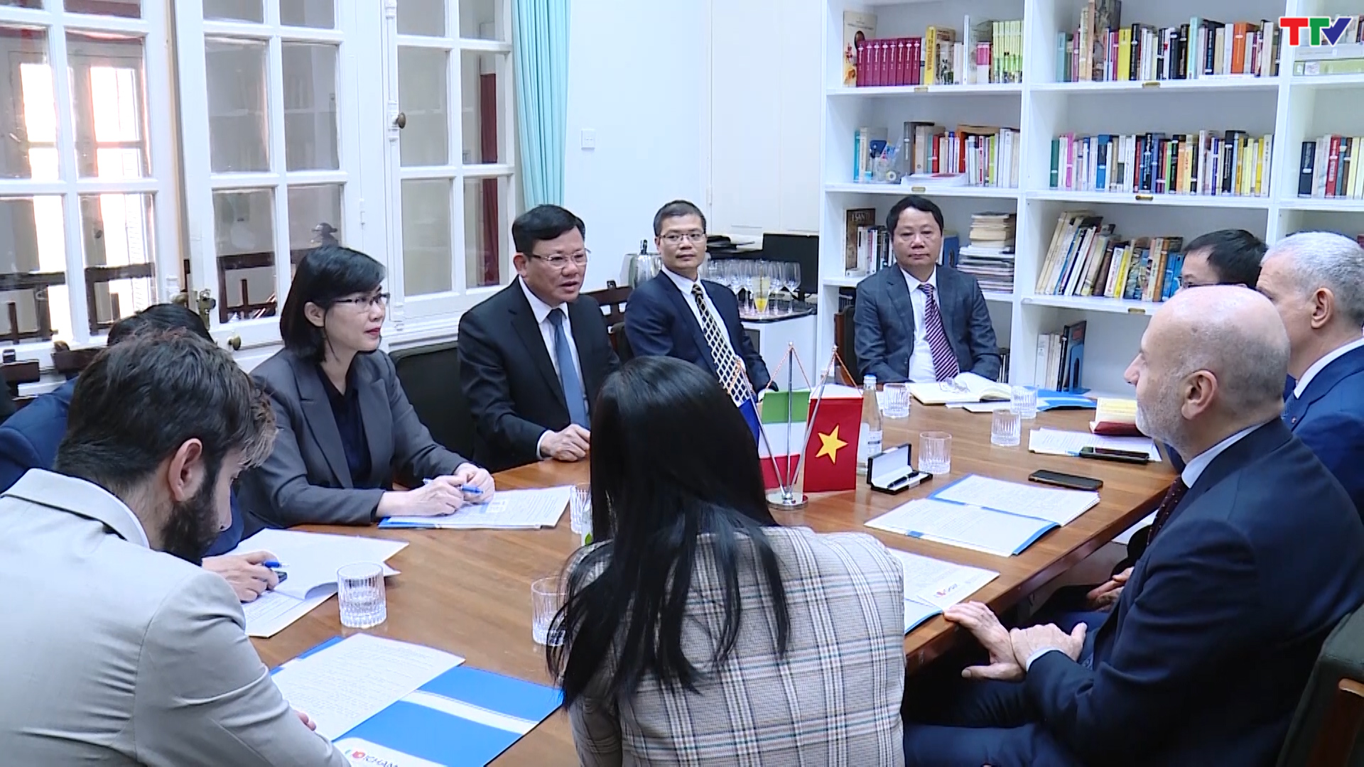 UBND tỉnh Thanh Hóa ký kết bản ghi nhớ hợp tác với Phòng thương mại Italia tại Việt Nam - Ảnh 2.