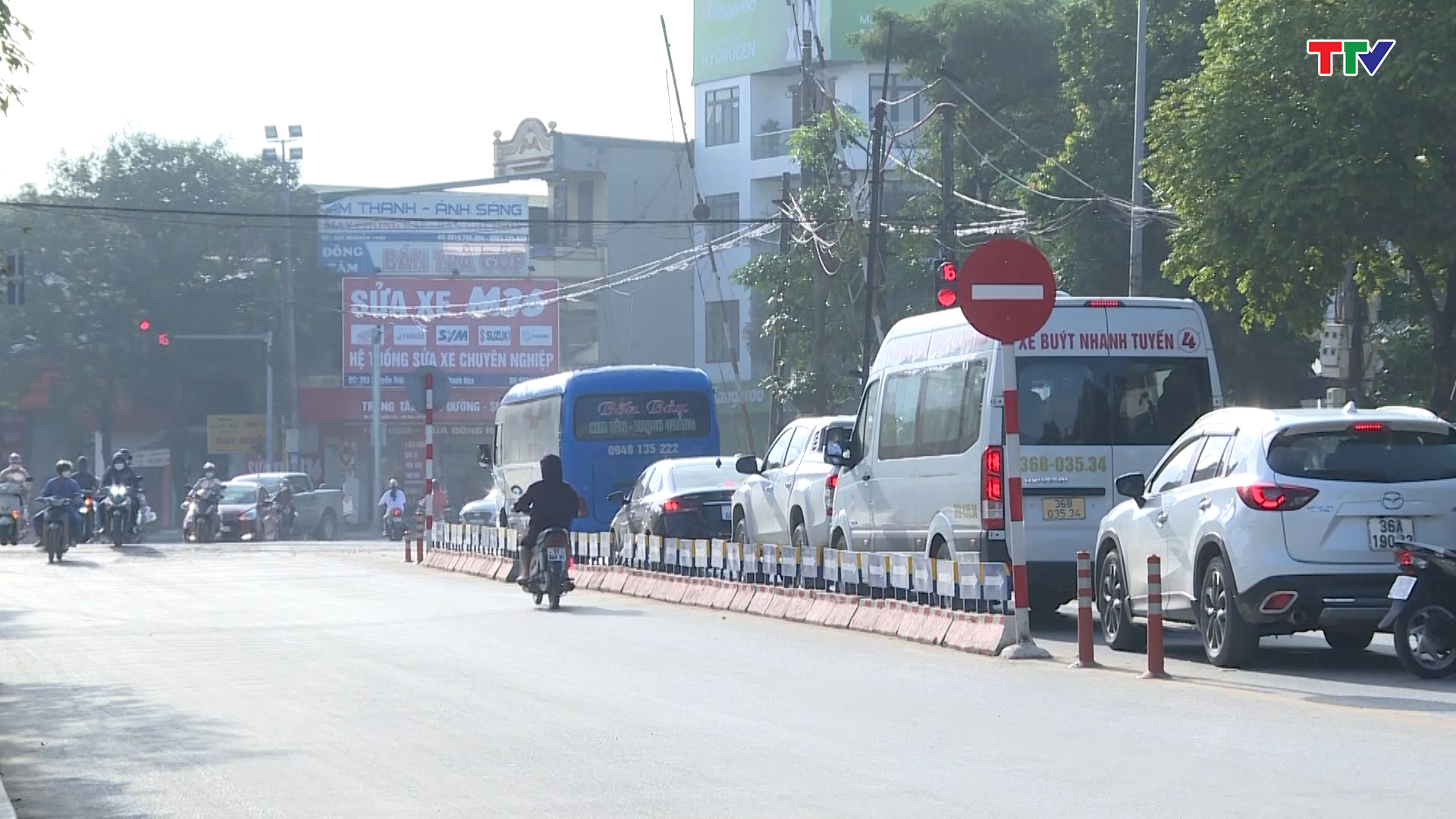Mất an toàn giao thông từ hành vi đi ngược chiều tại thành phố Thanh Hoá - Ảnh 3.