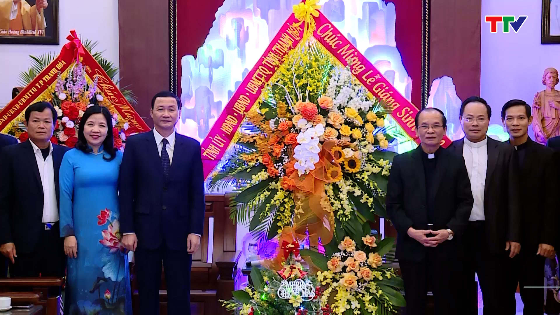 Chủ tịch UBND tỉnh chúc mừng Giáo phận Công giáo Thanh Hóa  - Ảnh 3.