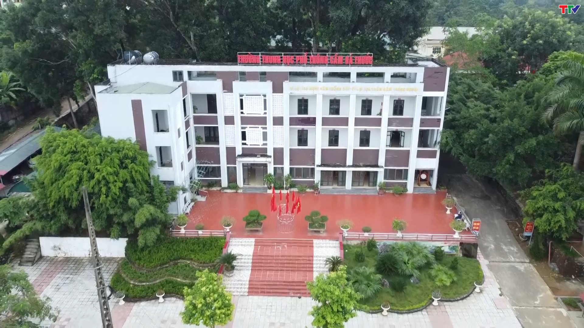 Trường THPT Cầm Bá Thước học tập và làm theo lời Bác - Ảnh 1. Trường THPT Cầm Bá Thước học tập và làm theo lời Bác - Ảnh 1.