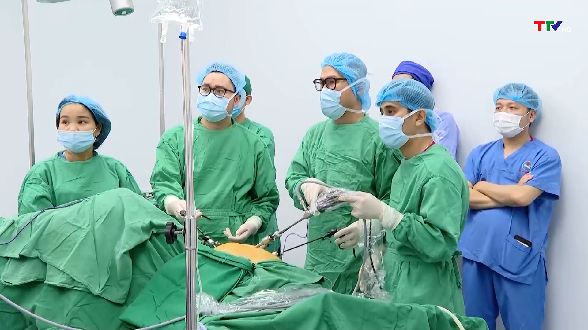 Bệnh viện Ung bướu Thanh Hóa ứng dụng kỹ thuật cao trong phẫu thuật ung thư - Ảnh 2.