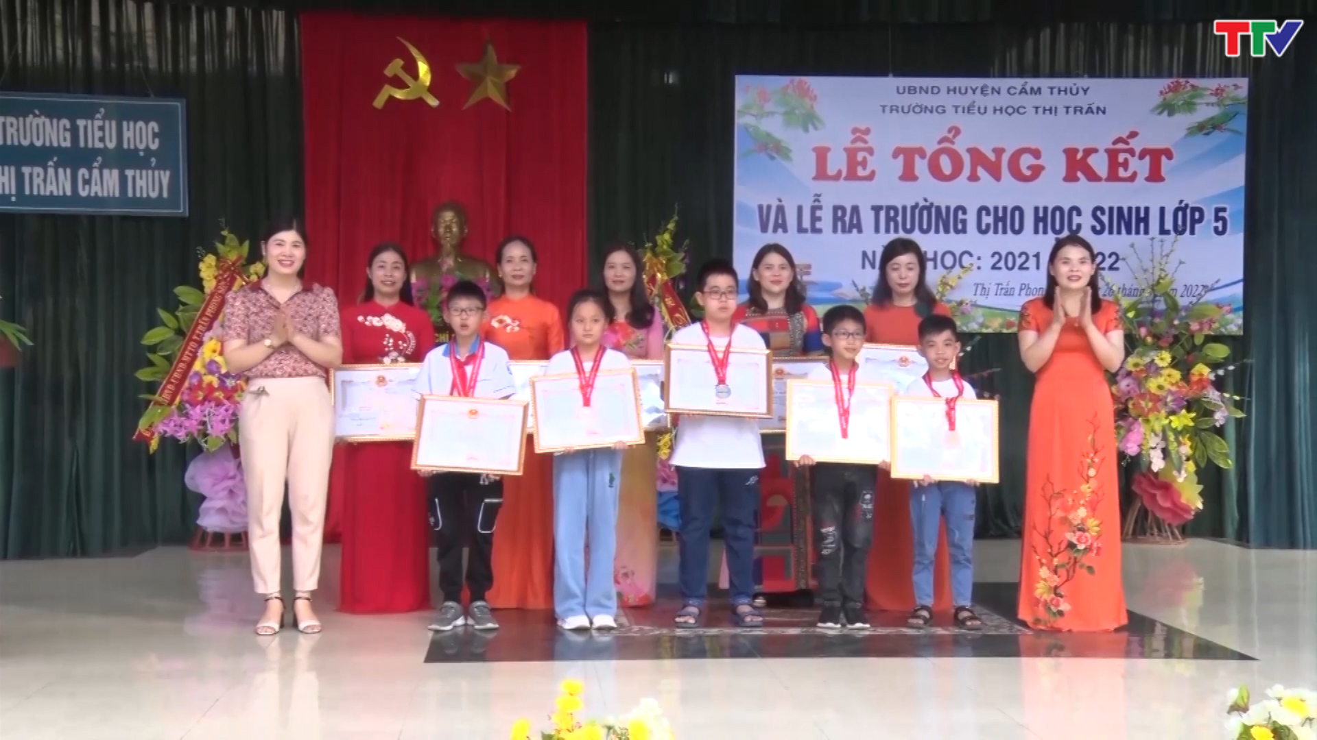 Trường Tiểu học thị trấn Cẩm Thủy nâng cao chất lượng giảng dạy, học tập - Ảnh 4.