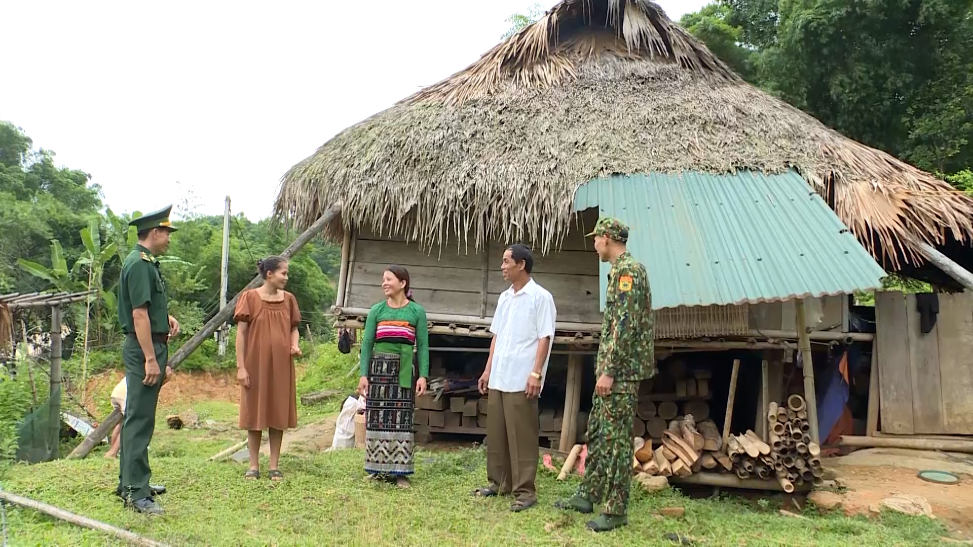 Tăng cường các biện pháp giữ rừng vùng biên giới Thanh Hoá giáp nước Cộng hòa Dân chủ Nhân dân Lào - Ảnh 3.
