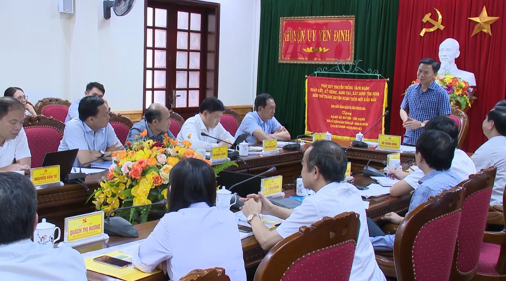 Bí thư Tỉnh ủy Đỗ Trọng Hưng làm việc tại huyện Yên Định - Ảnh 9.