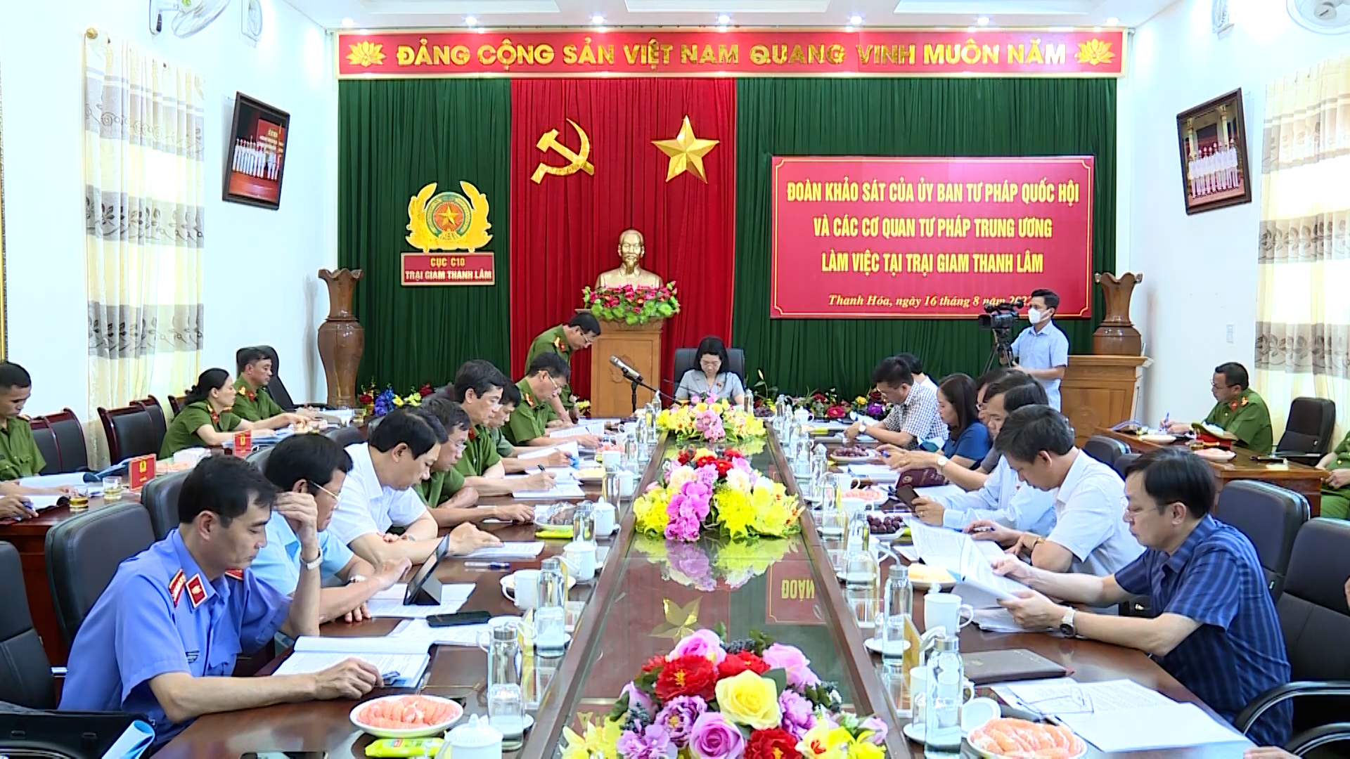 Đoàn khảo sát của Ủy ban Tư pháp Quốc hội làm việc với Trại giam Thanh Lâm - Ảnh 1.