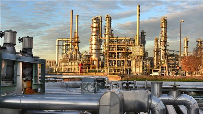 Tổng Thư ký OPEC: Thị trường dầu mỏ hiện rất bất ổn và hỗn loạn - Ảnh 1. Tổng Thư ký OPEC: Thị trường dầu mỏ hiện rất bất ổn và hỗn loạn - Ảnh 1.