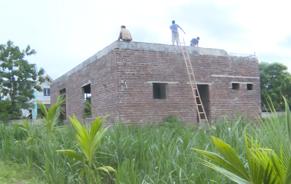 Tháo dỡ công trình xây dựng trái phép tại huyện Hậu Lộc - Ảnh 6.