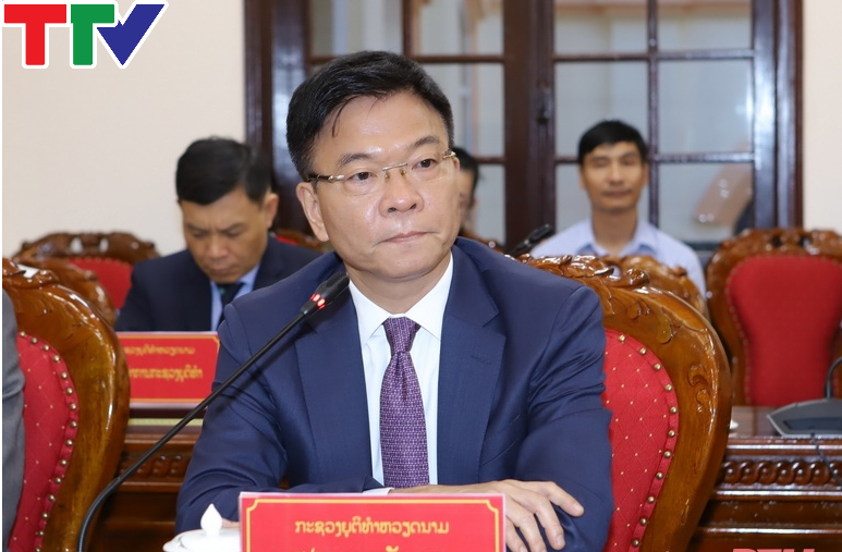 Thường trực Tỉnh ủy tiếp xã giao đoàn công tác Bộ Tư pháp Lào - Ảnh 5.