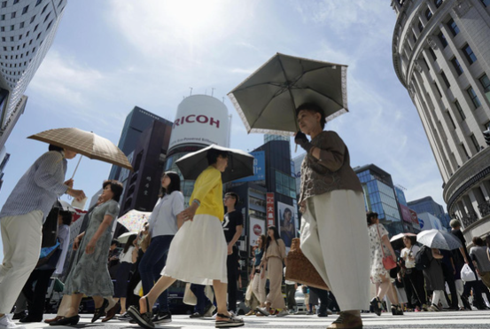 Nắng nóng gần chạm mức kỷ lục tại Nhật Bản - Ảnh 1.