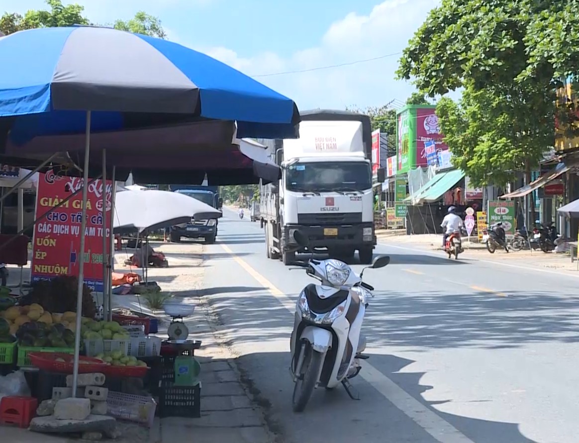Tăng cường trách nhiệm của chính quyền địa phương  trong bảo vệ hành lang đường Hồ Chí Minh - Ảnh 5.
