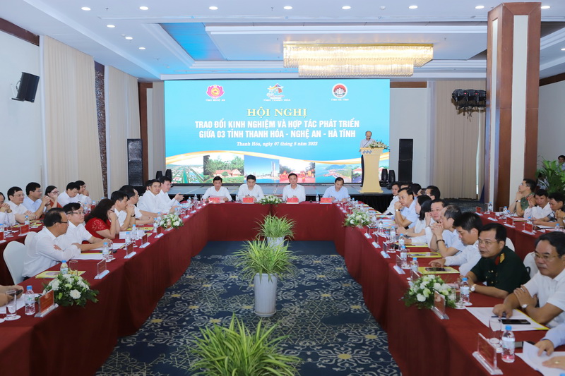 Nâng cao hơn nữa mối quan hệ liên kết hợp tác hội nhập sâu rộng giữa Thanh Hoá , Nghệ An , Hà Tĩnh - Ảnh 2.