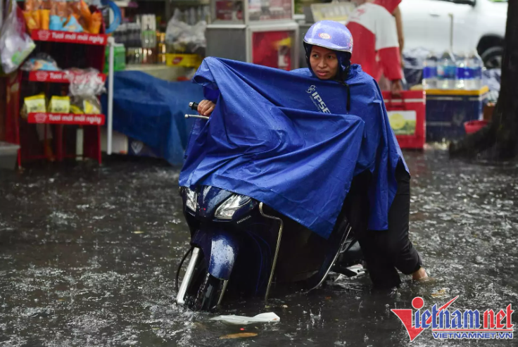 Dự báo thời tiết 7/8: Miền Bắc vào đến Nghệ An tiếp diễn mưa to - Ảnh 1.