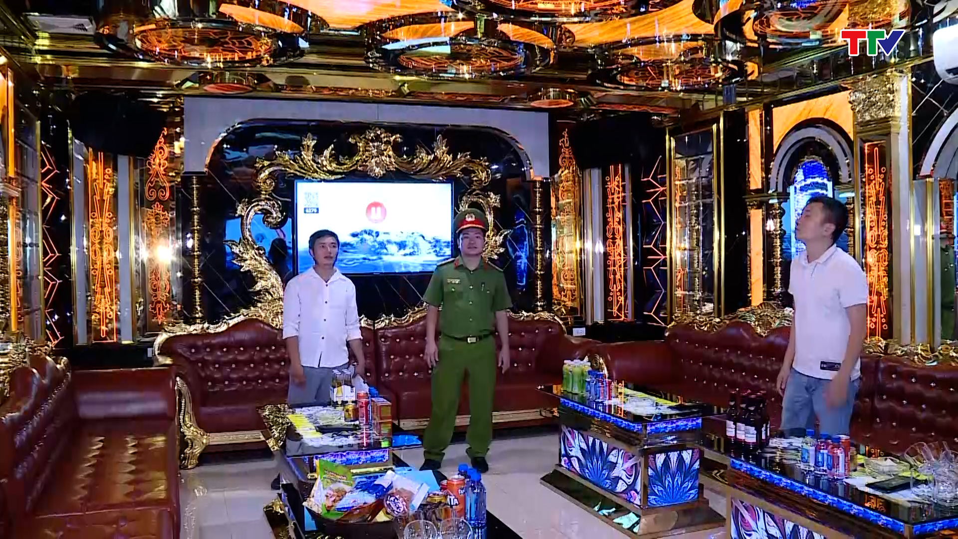 Thanh Hoá: Tổng kiểm tra quán karaoke, bar, vũ trường trước ngày 30/9 - Ảnh 2.