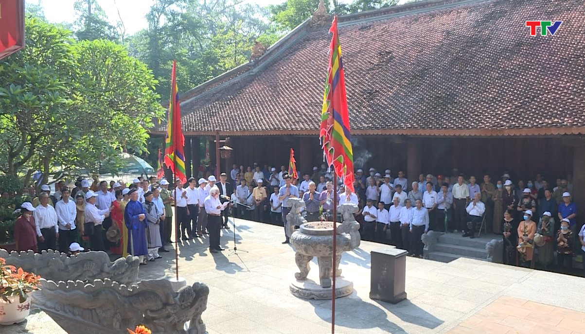 Hội đồng họ Lê Việt Nam dâng hương tại khu di tích quốc gia đặc biệt Lam Kinh - Ảnh 2.