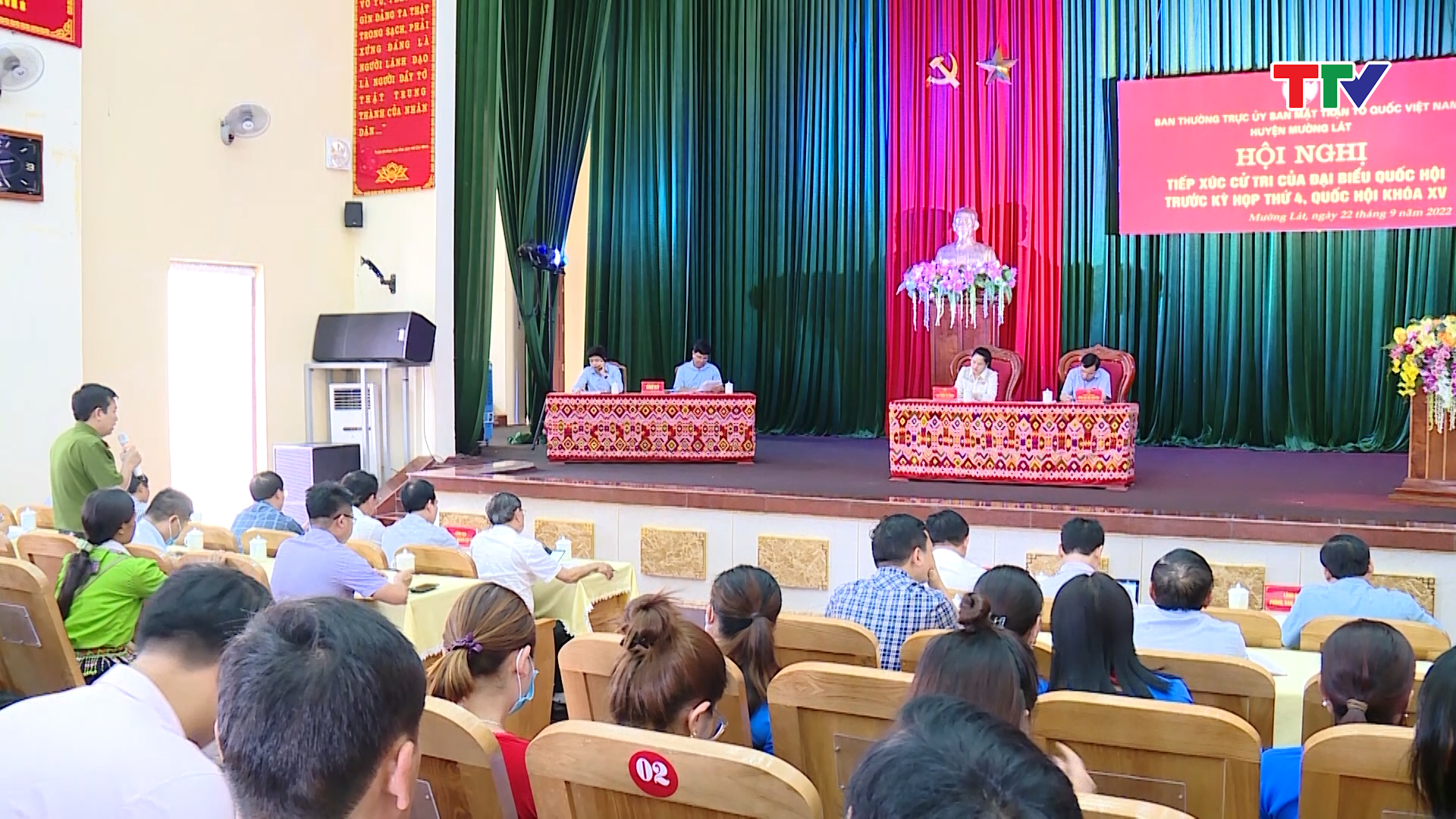 Phó Bí thư Thường trực Tỉnh uỷ Lại Thế Nguyên tiếp xúc cử tri tại huyện Mường Lát - Ảnh 2.