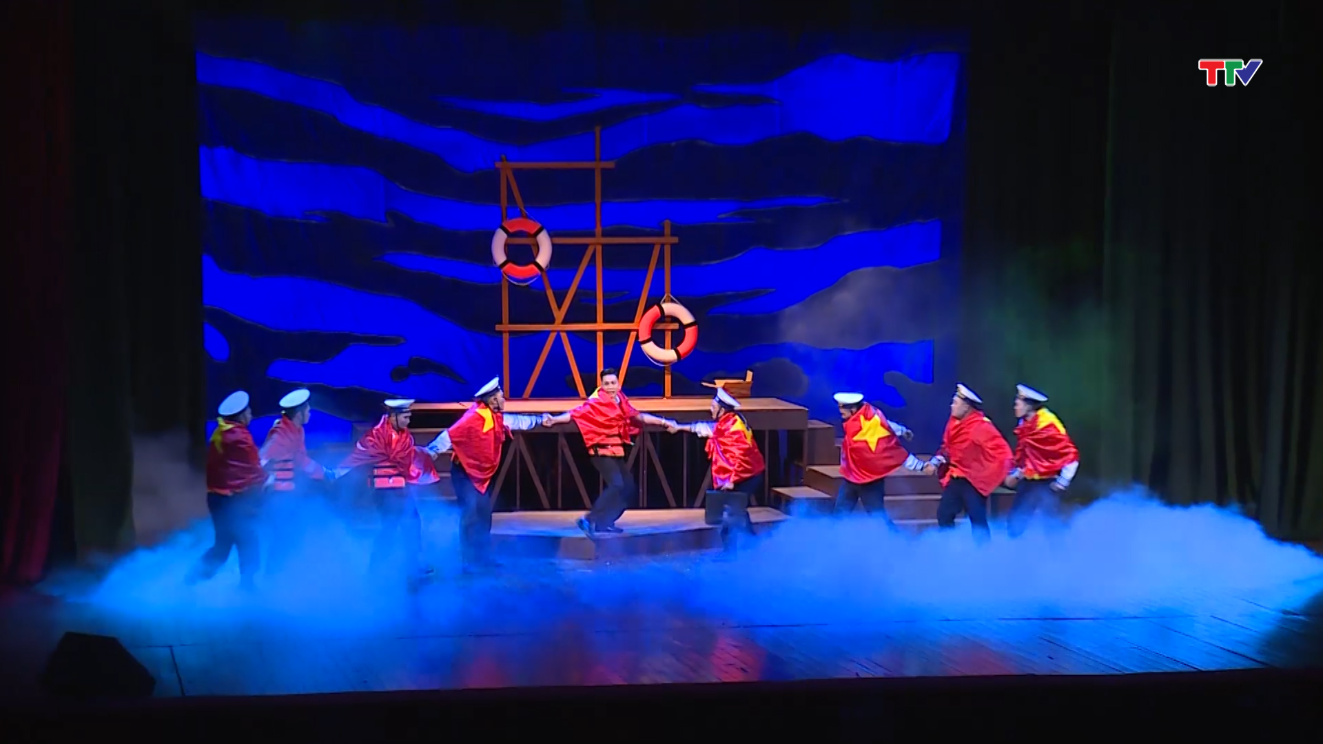 Sân khấu nghệ thuật truyền thống xứ Thanh: Mong chờ làn gió mới - Ảnh 4.
