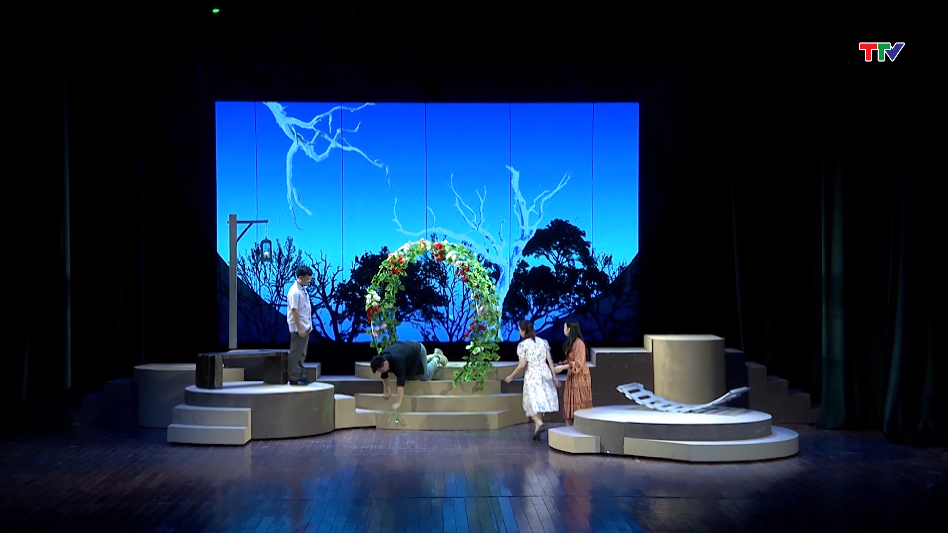 Sân khấu nghệ thuật truyền thống xứ Thanh: Mong chờ làn gió mới - Ảnh 3.