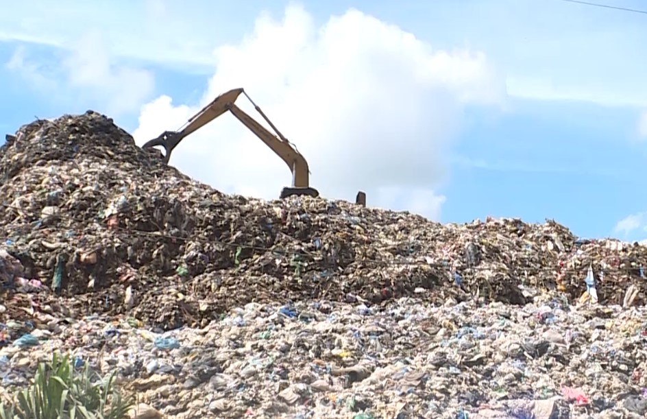 Bãi rác quá tải, người dân Bỉm Sơn mòn mỏi chờ xây nhà máy xử lý - Ảnh 3.
