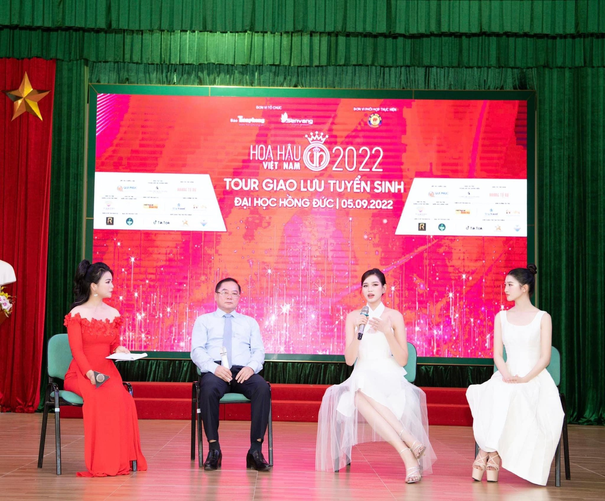 Giao lưu tuyển sinh hoa hậu Việt Nam 2022 - Ảnh 2.