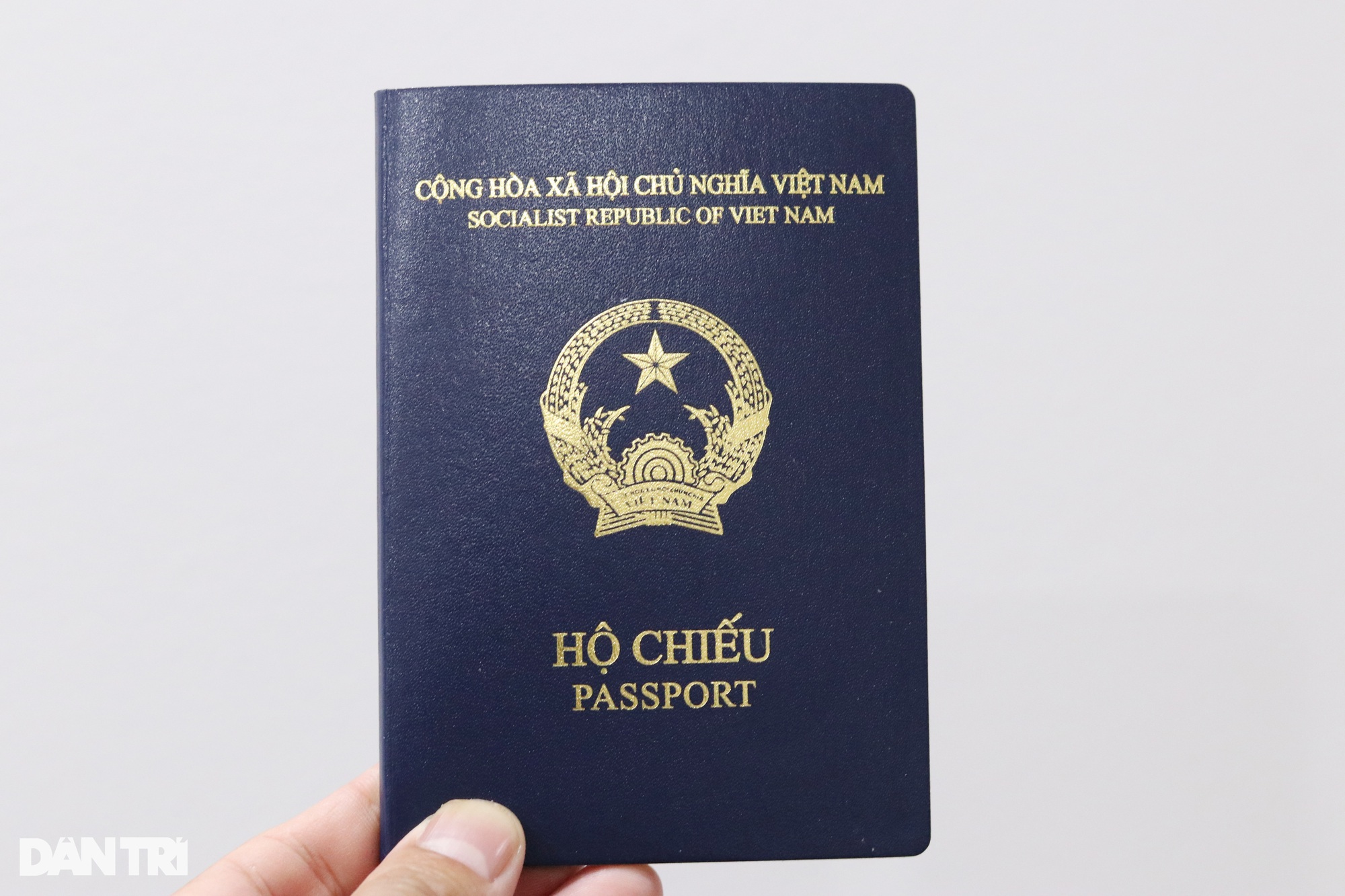 Khi nào được bổ sung nơi sinh vào hộ chiếu mẫu mới? - Ảnh 3.