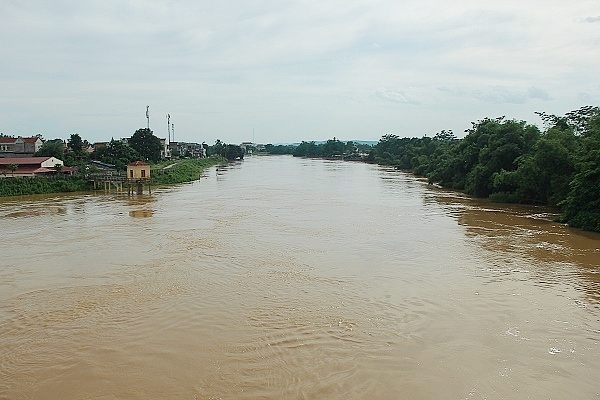Mực nước trên sông Yên tiếp tục lên - Ảnh 1.