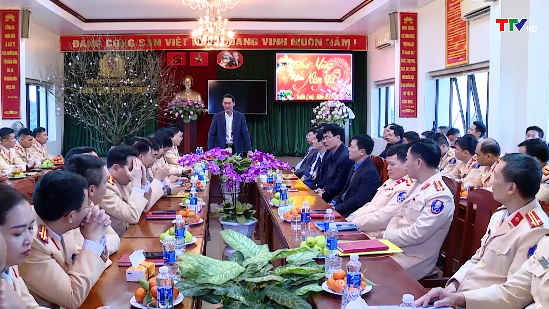 Phó Bí thư Tỉnh ủy Trịnh Tuấn Sinh kiểm tra và chúc Tết một số đơn vị và trí thức tiêu biểu - Ảnh 2.
