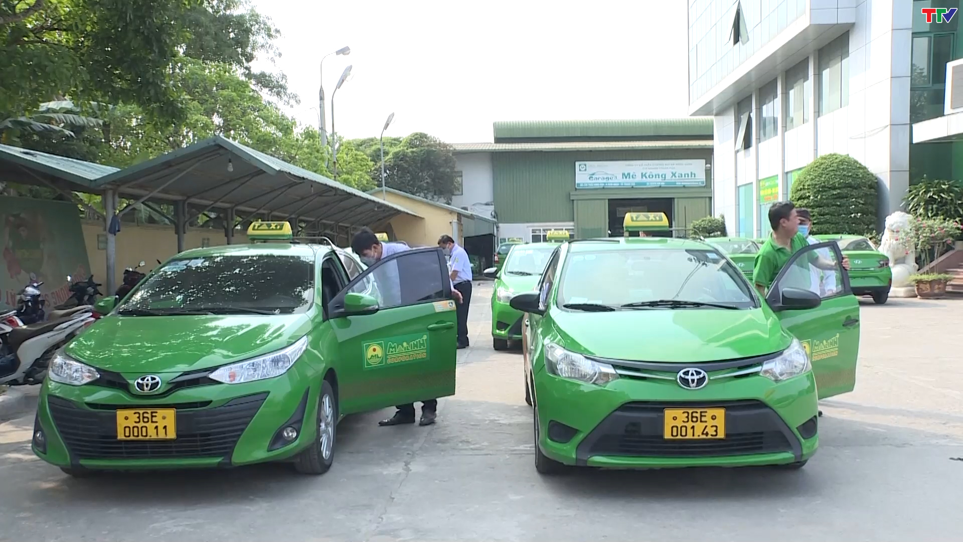 Doanh nghiệp taxi tăng cường phục vụ Tết Nguyên đán - Ảnh 2.