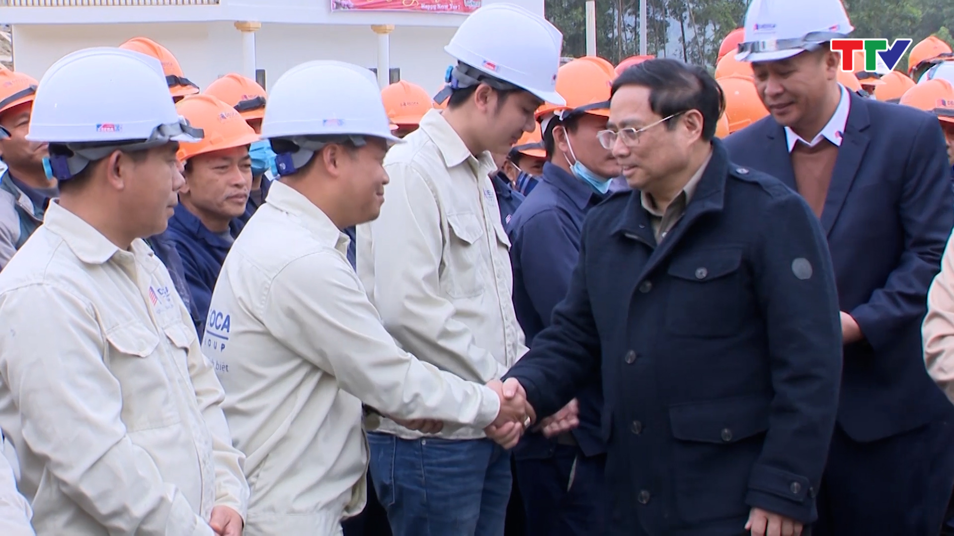 Thủ tướng Chính phủ kiểm tra tình hình thi công xây dựng tuyến đường cao tốc Bắc – Nam phía Đông qua địa bàn Thanh Hóa - Ảnh 2.