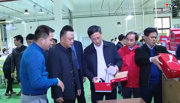 Đồng chí Phó Trưởng Đoàn đại biểu Quốc hội tỉnh thăm, kiểm tra tình hình sản xuất và đời sống của Nhân dân huyện Nông Cống - Ảnh 3.