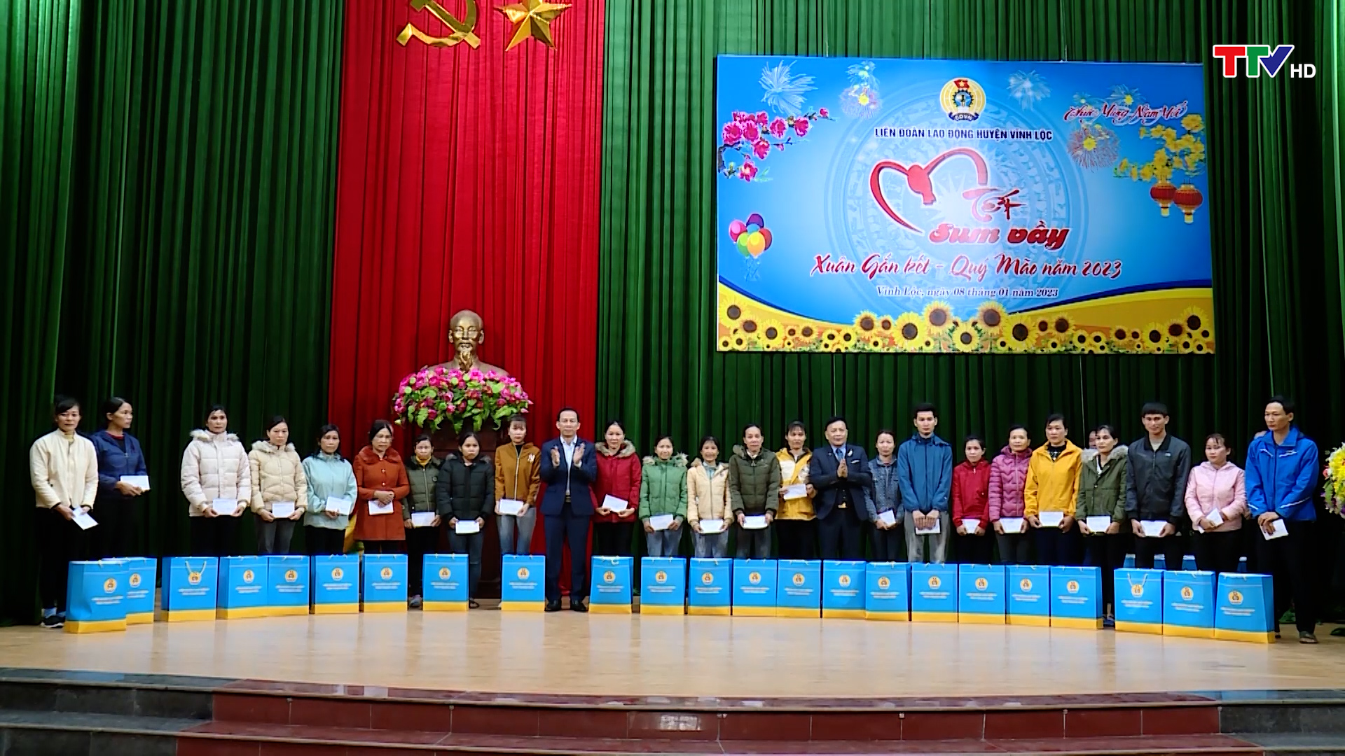 Liên đoàn Lao động huyện Vĩnh Lộc tổ chức Tết sum vầy - Ảnh 2.