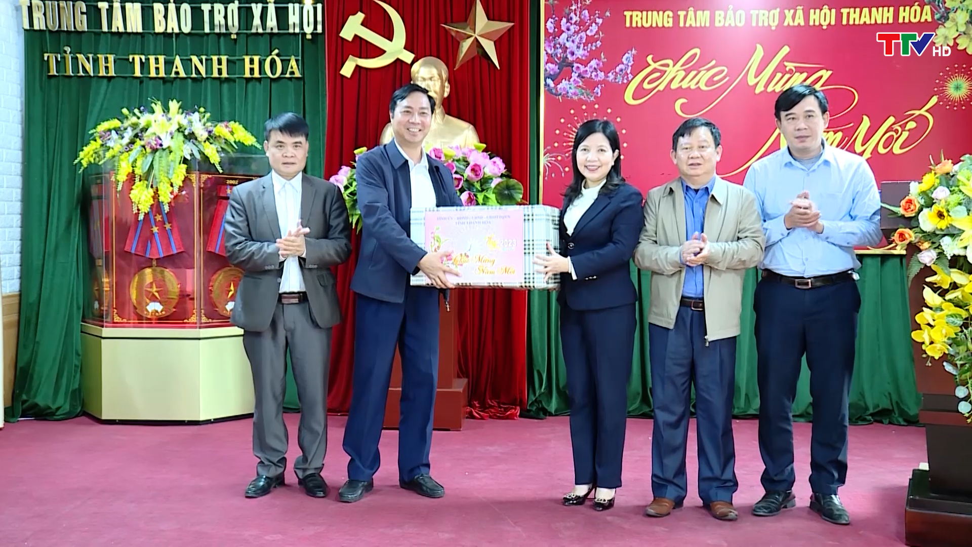 Trưởng Ban Dân vận Tỉnh ủy, Chủ tịch Ủy ban MTTQ tỉnh kiểm tra đời sống và sản xuất tại huyện Quảng Xương - Ảnh 5.