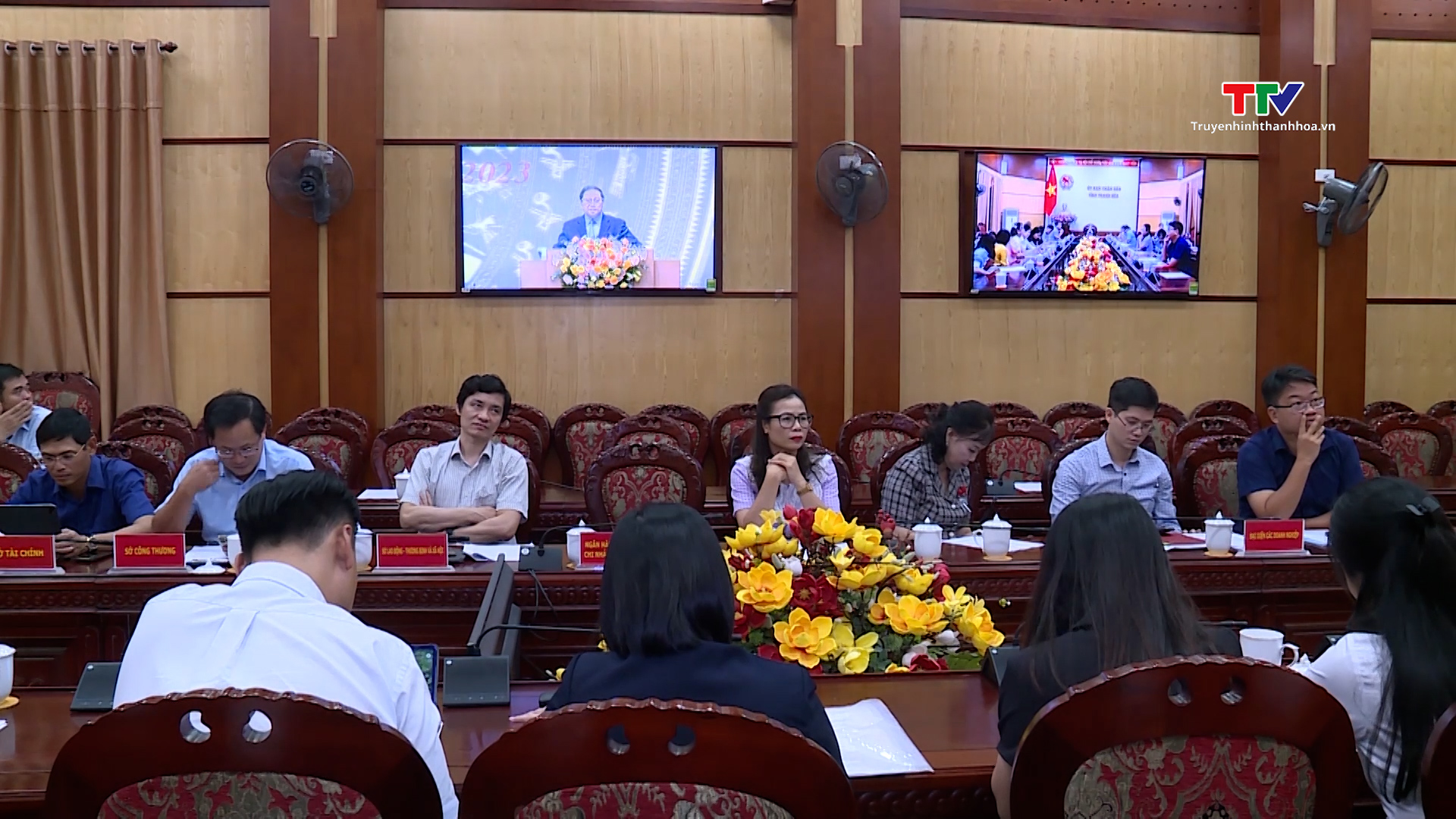 Thủ tướng Chính phủ gặp gỡ giới doanh nhân Việt Nam - Ảnh 3.