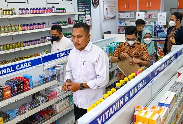 Siro ho của công ty dược phẩm Afi Farma của Indonesia sử dụng nguyên liệu có độc tố lên tới 99% - Ảnh 1.